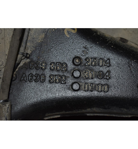 Mercedes Mercedes Vito W639 Querlenker Radnabe Achsschenkel Hinten Rechts  A6393522504 -0 Achsschenkel