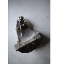  A6512235704 Mercedes  W447 Motor Halterung   -1701-