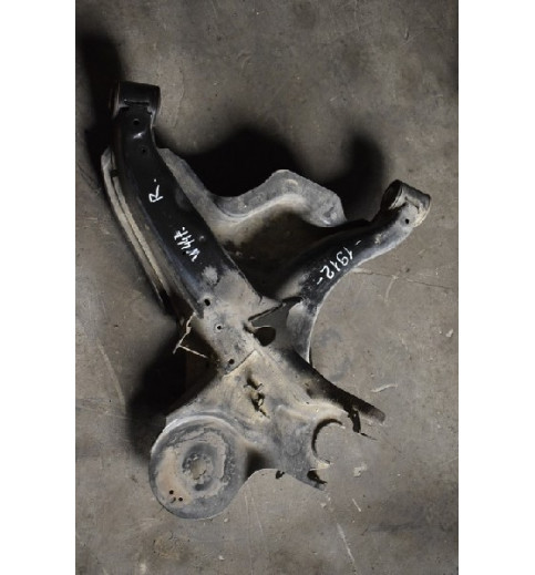 Mercedes-Benz Mercedes Vito W447 Querlenker hinten rechts A4473520300  -1912- Achsschenkel