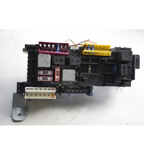  Mercedes  Sicherungskasten   -3049-