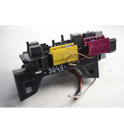  Mercedes  Sicherungskasten   -3049-