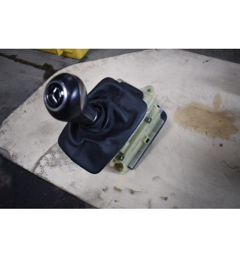 A2042677524 A2042677710 Mercedes W204 C-Klasse Schaltkulisse  -4424-