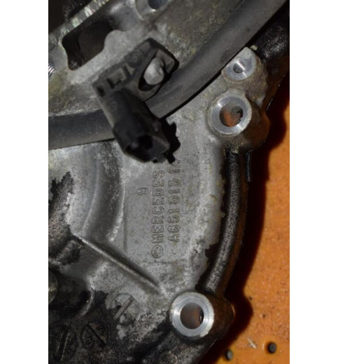 Mercedes Mercedes W204 Stirndeckel Steuergehäuse A6510151402 -6068- Sonstige