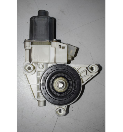 Mercedes-Benz A2048200542 Mercedes W204 Fensterhebermotor  -6662- Schalter, Kontrollelemente & Zündschlösser