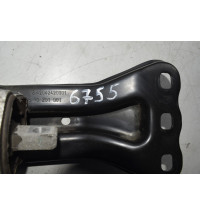 Mercedes  W204  Getriebehalter Lager A2042420901  -6755-