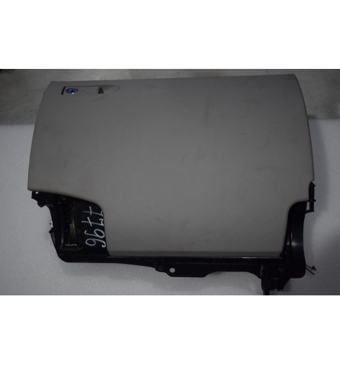 Mercedes W204 Handschuhfach Handschuhkasten  A2046802691  -7796-