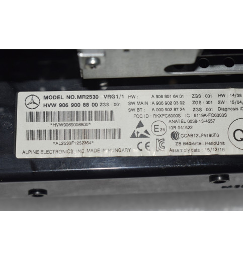 Mercedes-Benz VW Crafter Radio HVW9069008800 9069016401 9069020302 0009028724 -7858- Kombi- & Cockpit-Instrumententeile