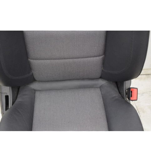 Mercedes-Benz Mercedes W204 Sitz Beifahrersitz  Vorne Rechts  -7975- Sitze