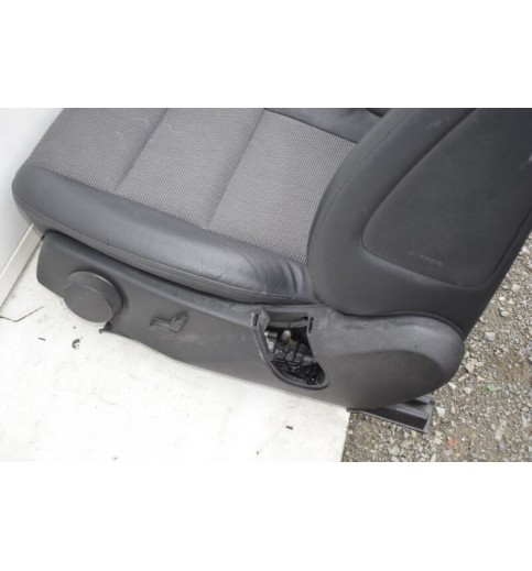 Mercedes-Benz Mercedes W204 Sitz Fahrersitz  Vorne Links  -7976- Sitze