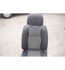 Mercedes W204 Sitz Fahrersitz  Vorne Links  -8318-