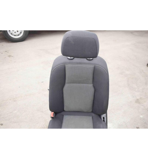 Mercedes W204 Sitz Fahrersitz  Vorne Links  -8318-