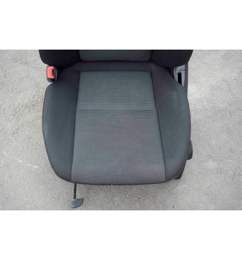 Mercedes-Benz Mercedes W204 Sitz Fahrersitz  Vorne Links  -8318- Sitze