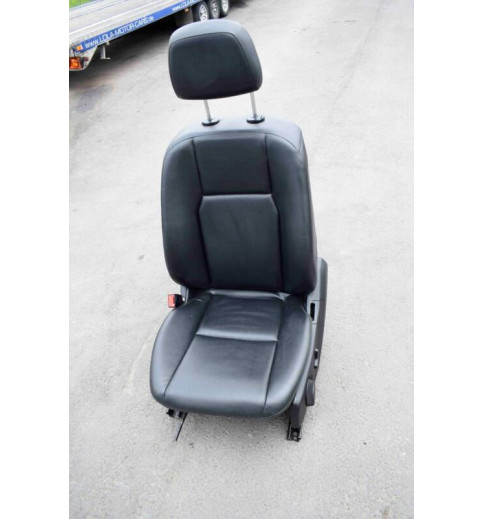 Mercedes-Benz Mercedes W204 Sitz Fahrersitz  Vorne Links -8319- Sitze