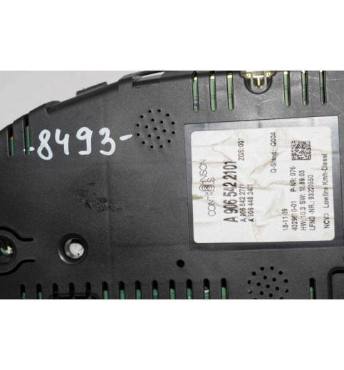 Mercedes-Benz Mercedes Sprinter W906 Tacho Kombiinstrument  A9065422101 9065422701  -8493- Kombiinstrumente
