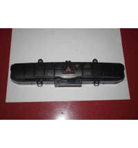 A9068701310 A9068700510 A9064420023 Mercedes W906 Warnblinkanlage 8475-