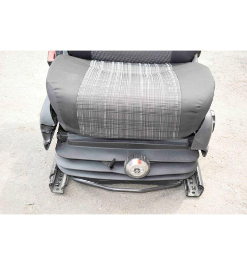 Mercedes-Benz Mercedes Sprinter W906 Sitz Fahrersitz Pilot Vorne Links -8551- Sitze