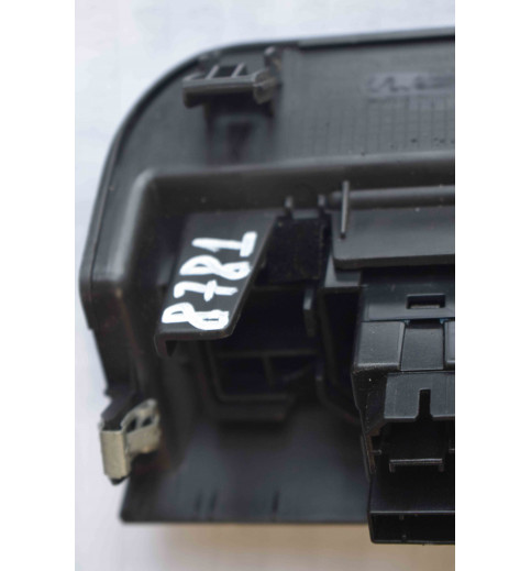 HC3T-14F014-BC  Ford Transit  USB-Stecker   -8781-