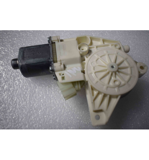 A2048200142 Mercedes W204 Fensterhebermotor  -8832-