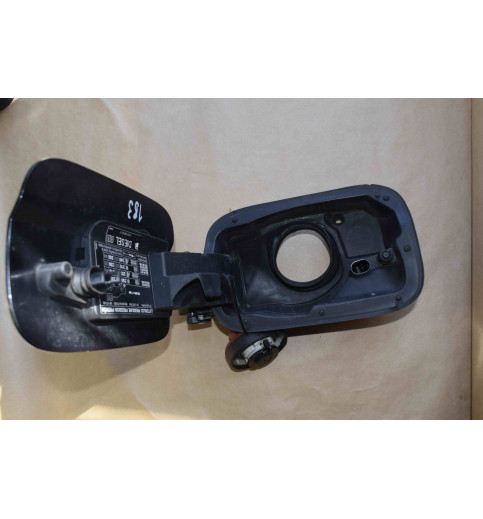 A2047500103 A2045842815 Mercedes C-Klasse W204 Tankdeckel Tankklappe -9355-
