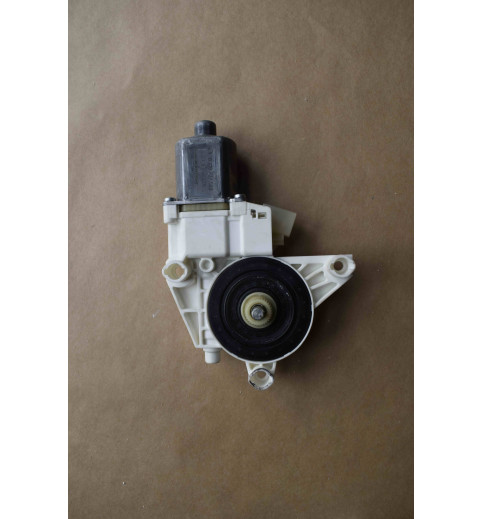 Mercedes-Benz A2048200142 Mercedes W204 Fensterhebermotor  -9432- Schalter, Kontrollelemente & Zündschlösser
