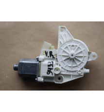 A2048200242 Mercedes W204 Fensterhebermotor  -9433-