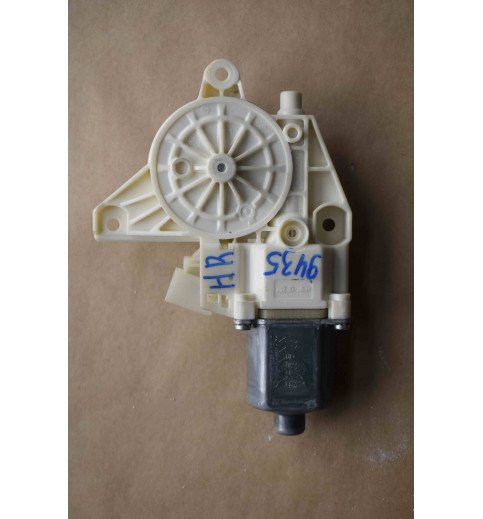 A2048200642 Mercedes W204 Fensterhebermotor  -9435-