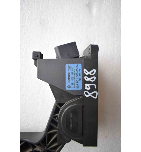 A9013000504 Mercedes Sprinter W901-W905 Gaspedal   -8988-