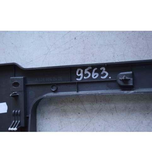 A6396642425 Mercedes W639 Verkleidung Abdeckung Sitzkonsole - 9563-