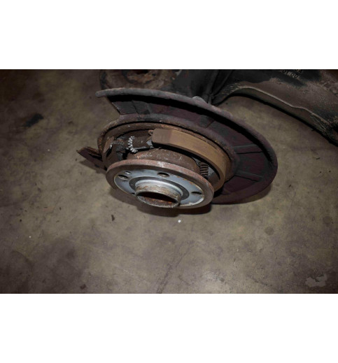 Mercedes-Benz Mercedes Vito W639 Achsschenkel Querlenker Hinten Rechts A6393523104 -9645 Achsschenkel
