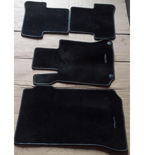 Mercedes-Benz Mercedes Benz W204 Teppich Set 4st A2076840003 A2076800748 A2046803248 -9785- Fußmatten, Teppiche & Laderaumwannen