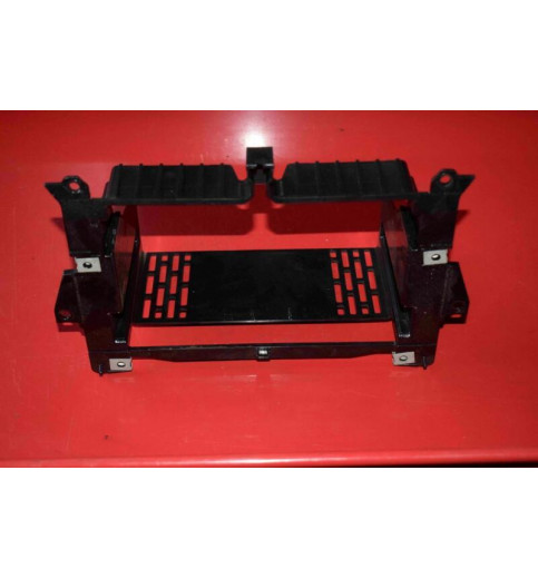 Mercedes-Benz Mercedes-Benz Vito W639 Radiohalterung A6396891031 -10040- Armaturenbretter