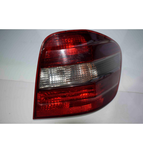 Mercedes-Benz Mercedes ML W164 Rücklicht Rechts 22517200R  -10223- ECUs & Steuergeräte