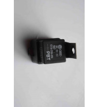 3B0951253  MAN TGE VW Crafter  Relais Frontscheibenheizung -10719-