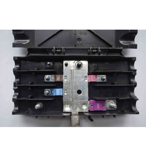 7C0937629L 7C0937517AC MAN TGE VW Crafter Sicherungsdose  -10777-