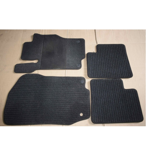 Mercedes-Benz Mercedes ML W164  Tepiche 1646804848 1646804748 1646801048 1646800948 -10946- Fußmatten, Teppiche & Laderaumwannen