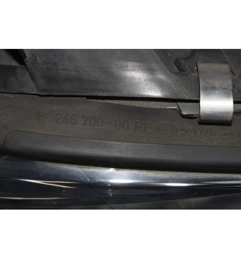 Mercedes-Benz Mercedes  Vito W639 HELLA Frontscheinwerfer Vorne Rechts A6398200261 - 11221- Frontscheinwerfer