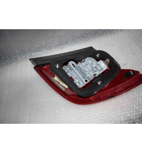 Mercedes-Benz Mercedes W204 Rücklicht Facelift LED links Kombi A2048204664 -11445- ECUs & Steuergeräte