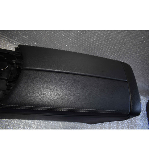 1259954 Mercedes W205 Armlehne Mittelarmlehne  -11701-