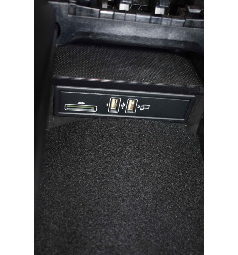 1259954 Mercedes W205 Armlehne Mittelarmlehne  -11701-