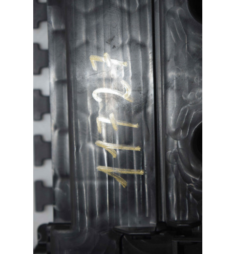 A2055402850 Mercedes C-Klass Sicherungskasten Stützpunkt  -11727-