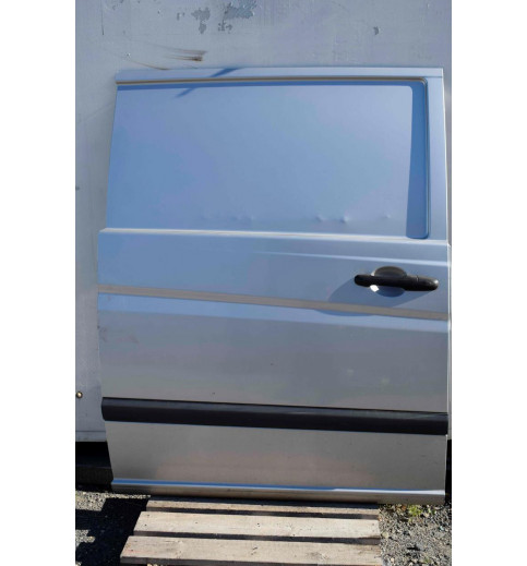 Mercedes Vito W639 Schiebetür Seitentür Rechts Silber  -11986-