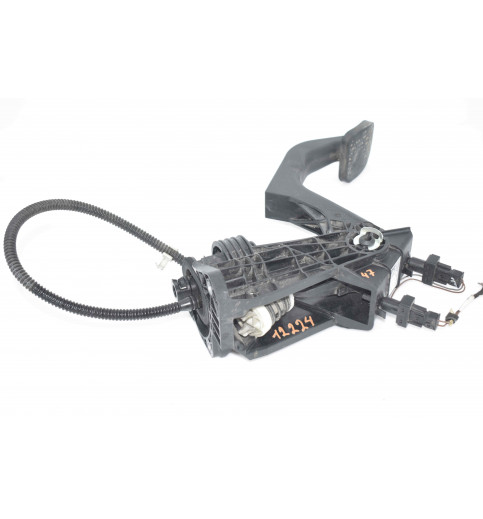 A4472901701 Mercedes Vito W447 Kupplungspedal  -12224-