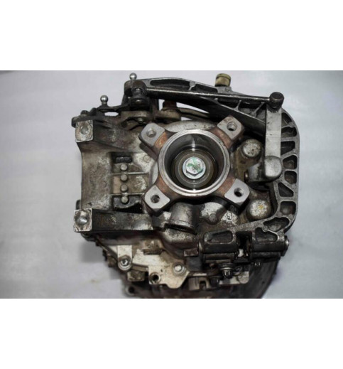 HVW9062602800 VW Crafter Getriebe 2.5L  711651  -12686-