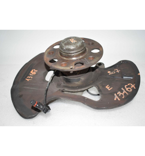 Mercedes-Benz Mercedes W207 E-Klasse Achsschenkel Radnabe Rechts A2044200844  -13167- Achsschenkel
