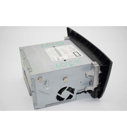 Mercedes-Benz Mercedes W204 Radio A2049009807  -13197- Kombiinstrumente