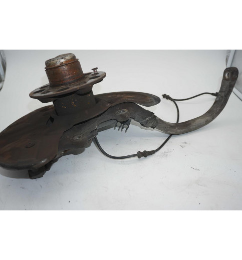 Mercedes-Benz Mercedes W211 E-Klasse E320 Radnabe Vorne Links A2115452440  -13349- Achsschenkel