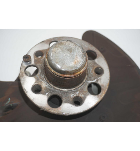 Mercedes-Benz Mercedes W211 E-Klasse E320 Radnabe Vorne Links A2115452440  -13349- Achsschenkel