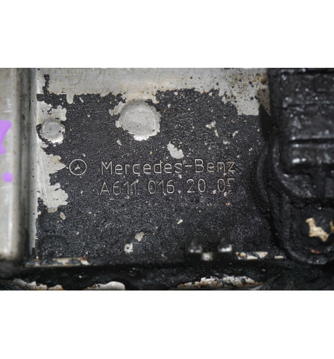 Mercedes-Benz Mercedes Ventildeckel Zylinderkopfhaube A6110162005 -13677- Zylinderköpfe