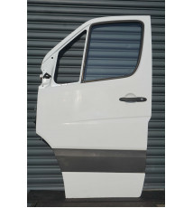 Sprinter W906, VW Crafter Tür Fahrerseite Vorne Links   -13825-
