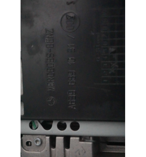 Mercedes-Benz Mercedes Vito W639 Radio A6396891031 -13850 Autoradios
